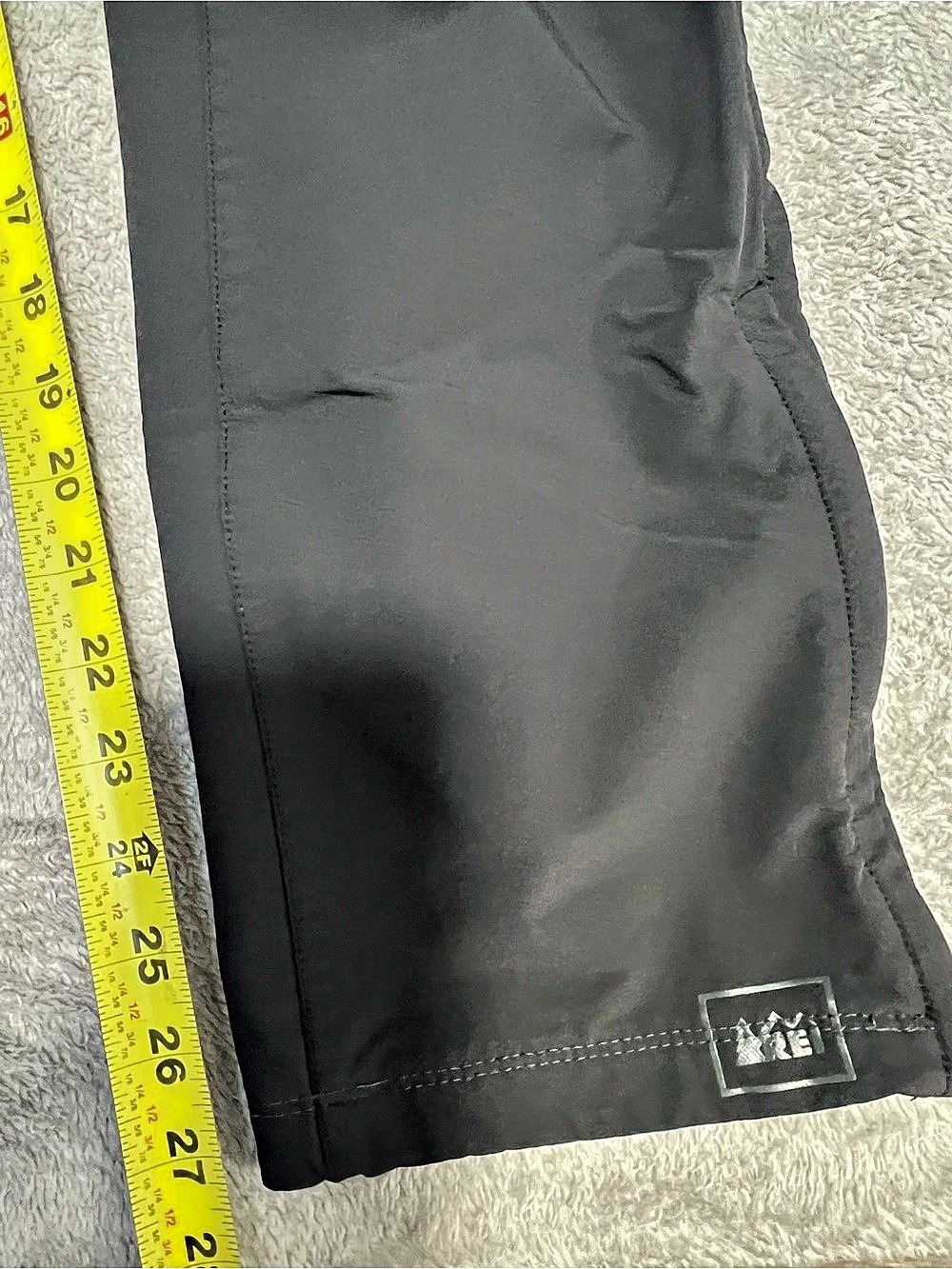 REI Mistral Softshell Pants Women's 4 Black Hiking Climbing Outdoor Snowshoeing - Picture 3 of 4